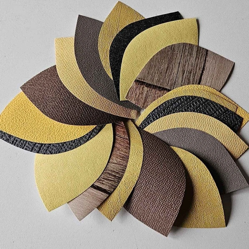 Bladermix met verschillende kleuren okergeel en bruin